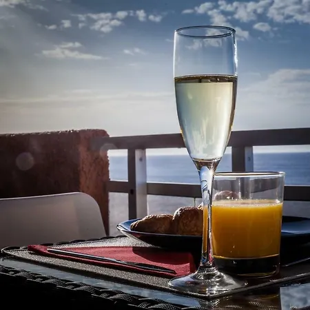 Sunset On The Sea Apartment *