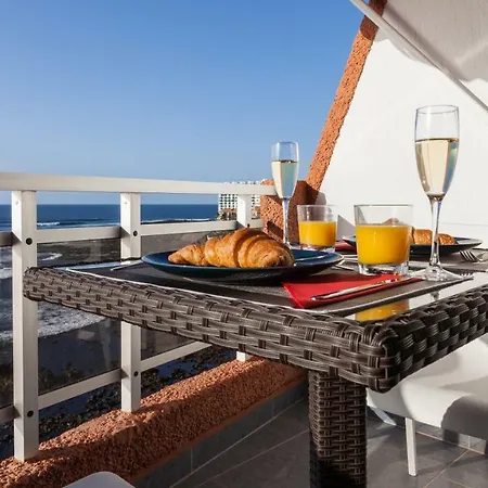 Sunset On The Sea Apartment