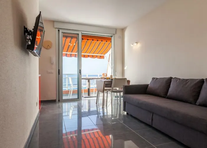 Sunset On The Sea 公寓 *