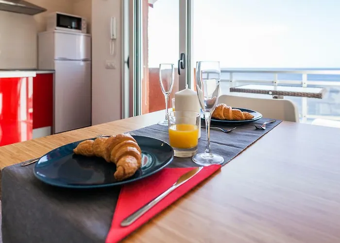 Sunset On The Sea 公寓 *